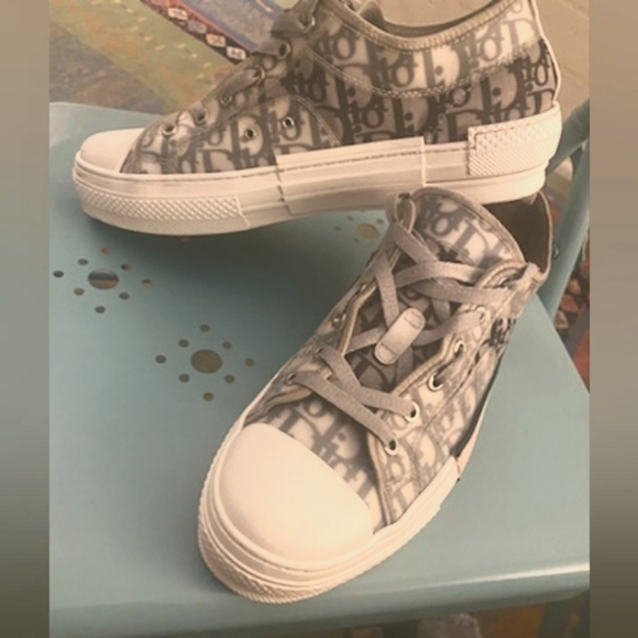 The B23 low-top sneaker - Picture 3 of 3